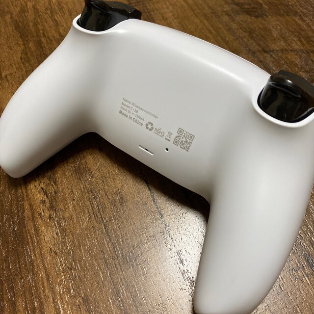 ps4コントローラー☆白ps5風PlayStation美品
