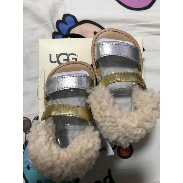 UGG(アグ)の新品未使用　UGG 子供靴　12.5cm キッズ/ベビー/マタニティのベビー靴/シューズ(~14cm)(サンダル)の商品写真