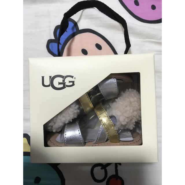 UGG(アグ)の新品未使用　UGG 子供靴　12.5cm キッズ/ベビー/マタニティのベビー靴/シューズ(~14cm)(サンダル)の商品写真