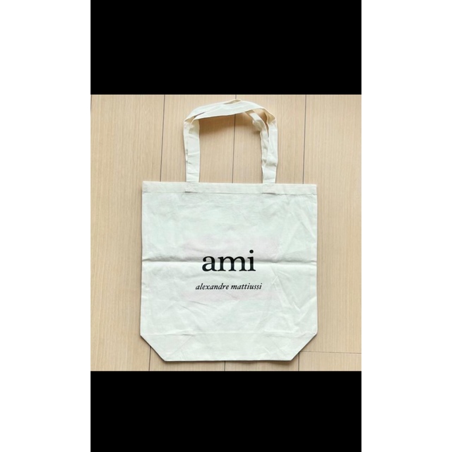 AMI 非売品　トートバッグ (新品未使用) レディースのバッグ(トートバッグ)の商品写真