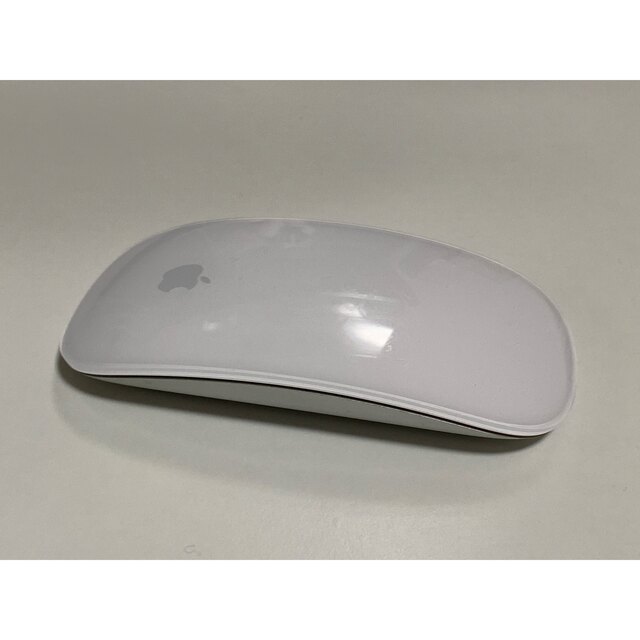 Apple(アップル)のマウス Magic Mouse スマホ/家電/カメラのPC/タブレット(PCパーツ)の商品写真