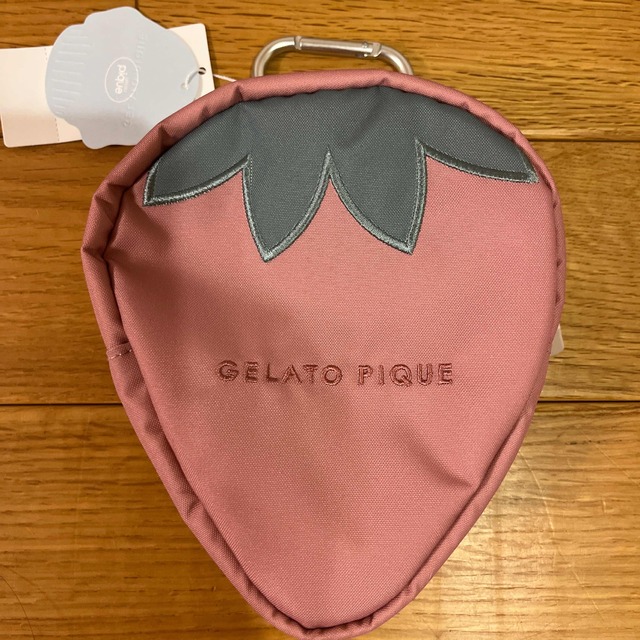 gelato pique(ジェラートピケ)のジェラードピケ　ストロベリーキルティングキャリーバック&マナーポーチ　ホワイト その他のペット用品(犬)の商品写真