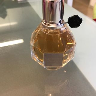 VIKTOR&ROLF - フラワー ボム EDP・SP 50ml 【ヴィクター＆ロルフ】香水の通販｜ラクマ