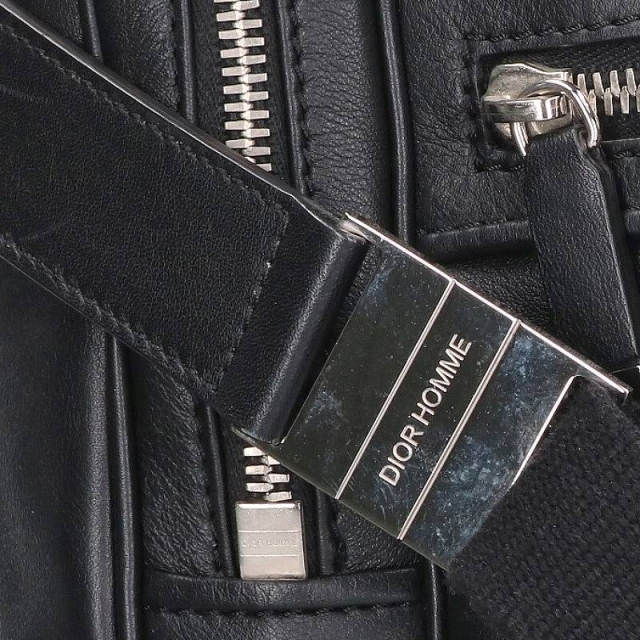 DIOR HOMME(ディオールオム)のディオール・オム レザーダッフルボストンバッグ メンズ メンズのバッグ(ボストンバッグ)の商品写真