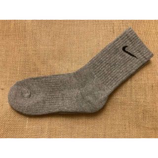 ナイキ(NIKE)の【新品未使用】NIKE everyday  socks 23〜25㎝　グレー(ソックス)