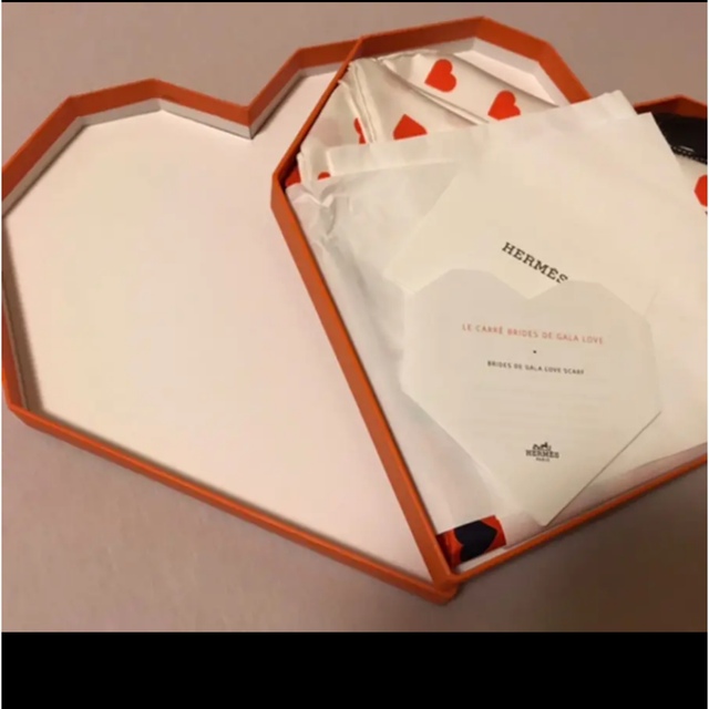 エルメス　カレBrides de Gala Loveスカーフ限定ハートBOX専用ハート型BOX説明書リボン