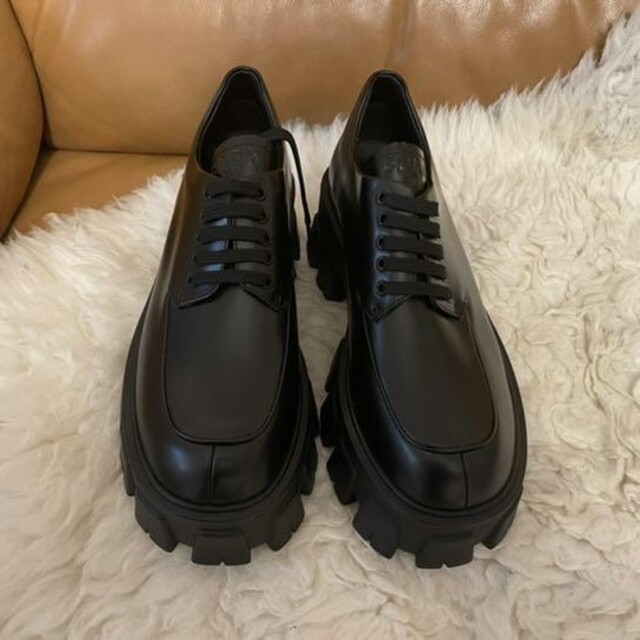 待望の再入荷｜ レースアップ モノリス ブラッシュドカーフ - プラダ 売れ筋商品 PRADA レースアップシューズ PRADA 38 黒