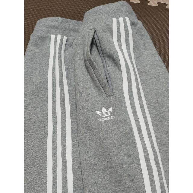 adidas(アディダス)の☆ASP-332 アディダス スエットパンツ グレー サイズ 2XO スポーツ/アウトドアのトレーニング/エクササイズ(トレーニング用品)の商品写真