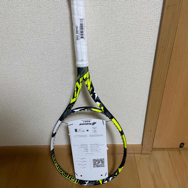 Babolat(バボラ)の【新モデル】ピュア　アエロ　チーム　グリップ2 スポーツ/アウトドアのテニス(ラケット)の商品写真