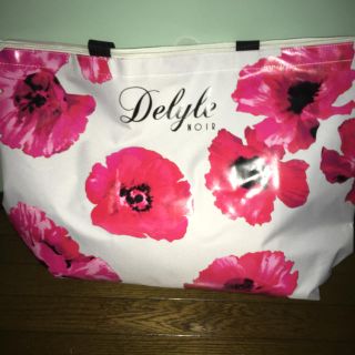 Delyle NOIR(ショップ袋)のフリマアイテム一覧 Delyle NOIR(ショップ袋)のフリマアイテム一覧