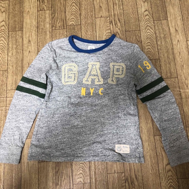 GAP Kids(ギャップキッズ)のGAPキッズインナー キッズ/ベビー/マタニティのキッズ服男の子用(90cm~)(Tシャツ/カットソー)の商品写真