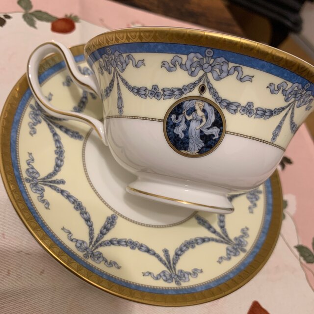 WEDGWOOD - ウェッジウッド マデリン ピオニー ティーカップ&ソーサー