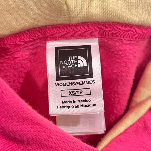 THE NORTH FACE(ザノースフェイス)のTHE NORTH FACE フーディー パーカー　ピンク レディースのトップス(パーカー)の商品写真