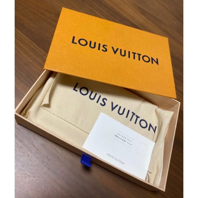 【美品・箱付】LOUIS VUITTON ルイヴィトン エピ　長財布