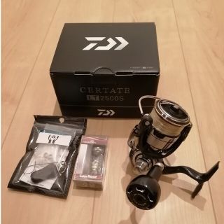 ダイワ(DAIWA)の19セルテート LT2500S美品　おまけつき(リール)