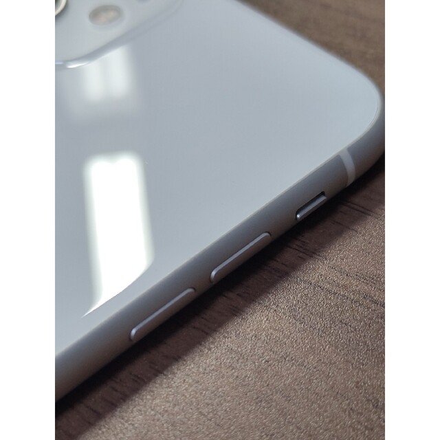 iPhone 11 ホワイト 128 GB SIMフリー