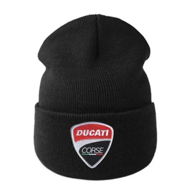 【大人気！】ドゥカティ　ニット帽　キャップ　ビーニー　帽子　黒　ブラック メンズの帽子(ニット帽/ビーニー)の商品写真