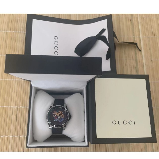 お手軽価格で贈りやすい Gucci 未使用！ GUCCI グッチ 時計 - 腕時計