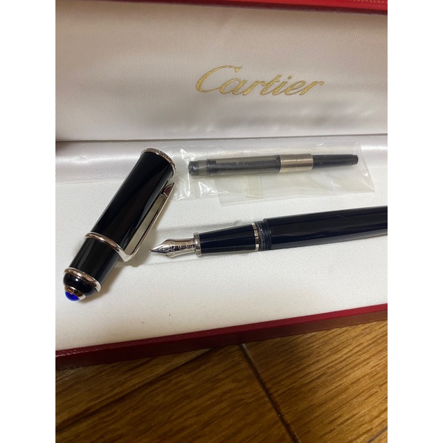 Cartier(カルティエ)のカルチェ万年筆 インテリア/住まい/日用品の文房具(ペン/マーカー)の商品写真