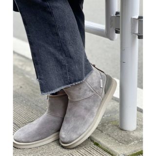 スピックアンドスパン(Spick & Span)の【SUICOKE】Spick別注 バックジップショートブーツ　グレー23(ブーツ)