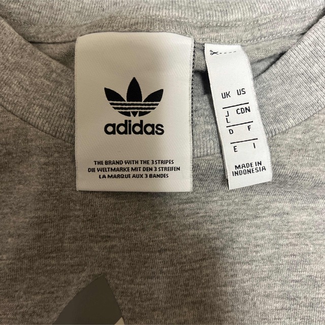 adidas(アディダス)のアディダスオリジナルス　ロゴ　迷彩　Tシャツ メンズのトップス(Tシャツ/カットソー(半袖/袖なし))の商品写真