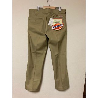 ディッキーズ(Dickies)のディッキーズ　メンズ　クロップドパンツ　ベージュ　Ｍ　新品タグ付(ワークパンツ/カーゴパンツ)