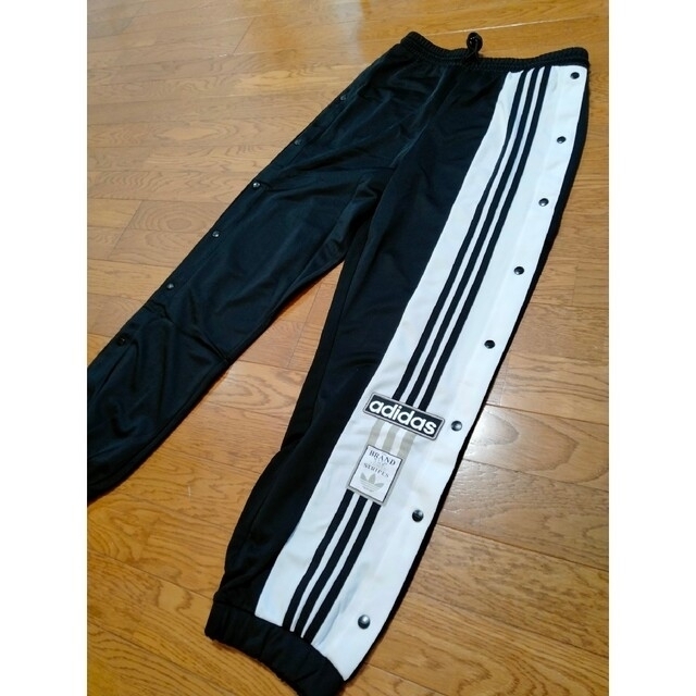 adidas(アディダス)の✨再お値下げ！✨ADIBREAK TRACK PANTS　Lサイズ レディースのパンツ(その他)の商品写真