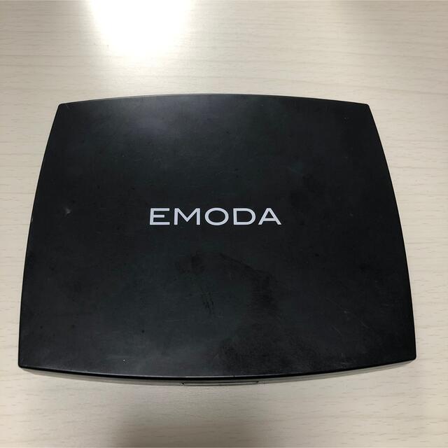 EMODA(エモダ)のEMODA アイシャドウパレット コスメ/美容のベースメイク/化粧品(アイシャドウ)の商品写真