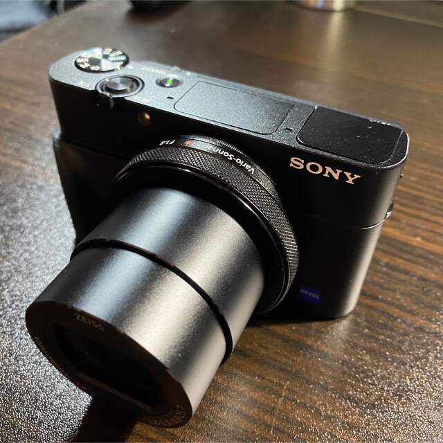 SONY(ソニー)の Cyber-shot RX100m5 シューティンググリップ付き スマホ/家電/カメラのカメラ(コンパクトデジタルカメラ)の商品写真