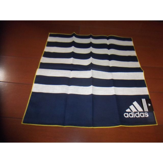 adidas(アディダス)の新品　ADIDAS　ハンカチ　しま　紺　入園　入学　新学期 キッズ/ベビー/マタニティのこども用ファッション小物(その他)の商品写真