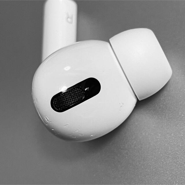 Apple(アップル)のApple AirPods Pro 片耳 R 片方 右耳 650 スマホ/家電/カメラのオーディオ機器(ヘッドフォン/イヤフォン)の商品写真