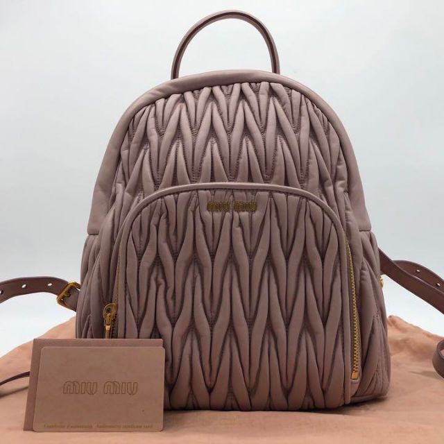 miumiu - 【定価31万・未使用に近い】ミュウミュウ バックパック