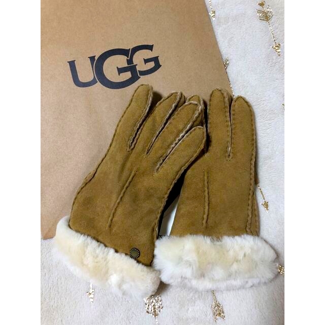 UGG(アグ)の【新品、未使用品】UGGアグ　シープスキン手袋★ レディースのファッション小物(手袋)の商品写真