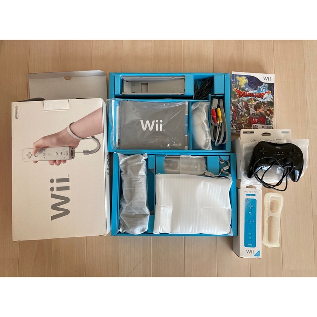 【送料込】wii本体➕付属品➕おまけ