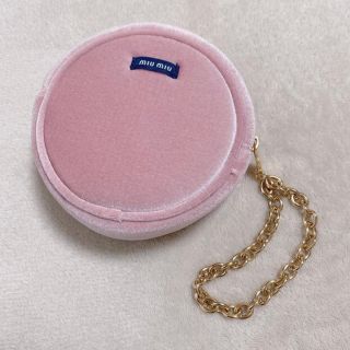 ミュウミュウ(miumiu)のmiumiu ポーチ(ポーチ)