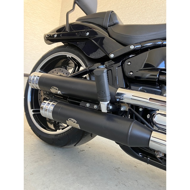 Harley Davidson - ハーレーダビッドソン ブレイクアウト 2021年 有名