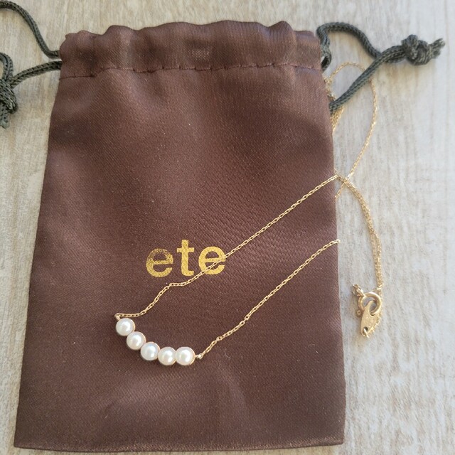 ete(エテ)のete ﾚｲﾔｰﾊﾟｰﾙﾈｯｸﾚｽ 10k レディースのアクセサリー(ネックレス)の商品写真