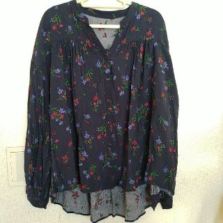 グローバルワーク(GLOBAL WORK)のグローバルワーク　花柄シャツ　さらさらリラックスブラウス(シャツ/ブラウス(長袖/七分))