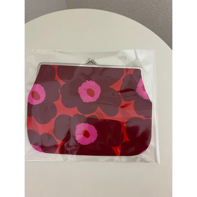 marimekko(マリメッコ)の未使用♡マリメッコ　がま口ポーチ　赤 レディースのファッション小物(ポーチ)の商品写真