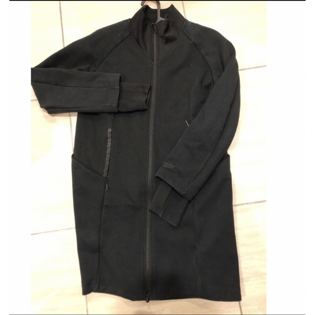 NIKE(ナイキ)のnike テックフリース　コート レディースのジャケット/アウター(ノーカラージャケット)の商品写真