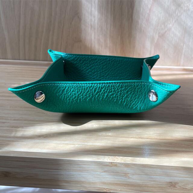 新品未使用です☆新品・未使用☆ MIKIMOTO ジュエリートレイ 11×11×4.5 新品未使用です☆新品・未使用☆ MIKIMOTO ジュエリートレイ 11×11×4.5