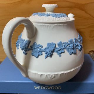 WEDGWOOD - 希少 ウェッジウッド エンボスドクイーンズウェア シェル