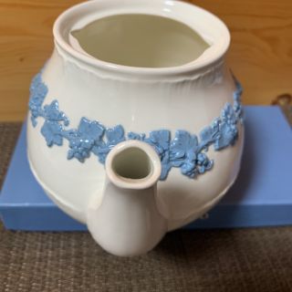 WEDGWOOD - 希少 ウェッジウッド エンボスドクイーンズウェア シェル