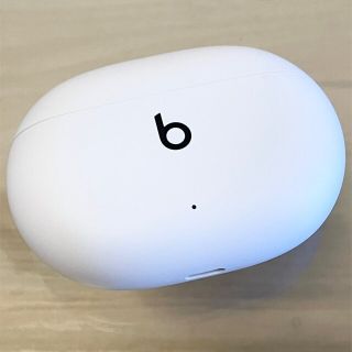 ビーツバイドクタードレ(Beats by Dr Dre)の★美麗品★Beats Studio Buds ホワイト 充電ケースのみ／W93(ヘッドフォン/イヤフォン)