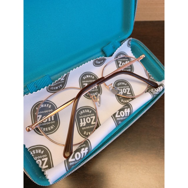 Zoff(ゾフ)のzoff クラシック 眼鏡 ブルーライトuvカット 伊達メガネ クリアサングラス レディースのファッション小物(サングラス/メガネ)の商品写真