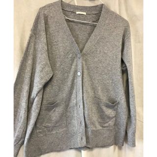 ジーユー(GU)の(未使用)GU Box型　長袖　v neck カーディガン(カーディガン)