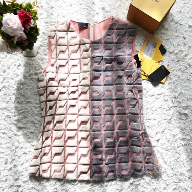 送料無料(一部地域を除く)】 FENDI - 未使用 FENDIフェンディ ミンク