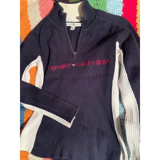 トミーヒルフィガー(TOMMY HILFIGER)の人気のブランド、TOMMY HILFIGER のセーター サイズM 紺色(ニット/セーター)