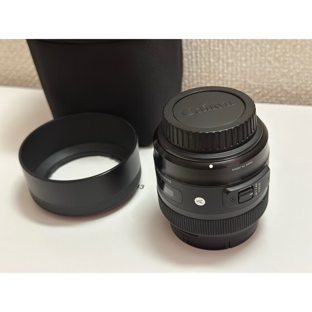 SIGMA(シグマ)のSIGMA 30mm F1.4 DC HSM Art A013 キャノンマウント スマホ/家電/カメラのカメラ(レンズ(単焦点))の商品写真