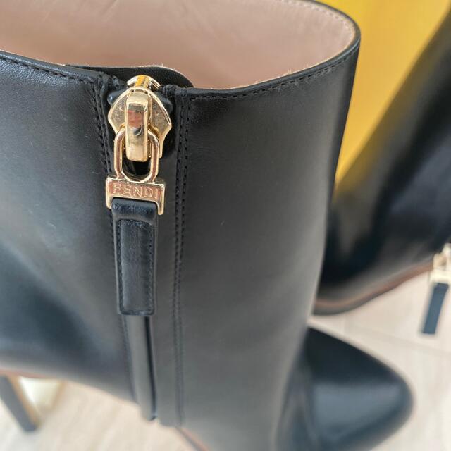 フェンディ FENDI ショートブーツ 37サイズ 23.5cm 美品 皮革 フェンディ FENDI ショートブーツ 37サイズ 23.5cm 美品 皮革